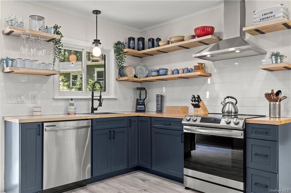 13 Evergreen Rd, Putnam Valley, NY 10579 - photo 1