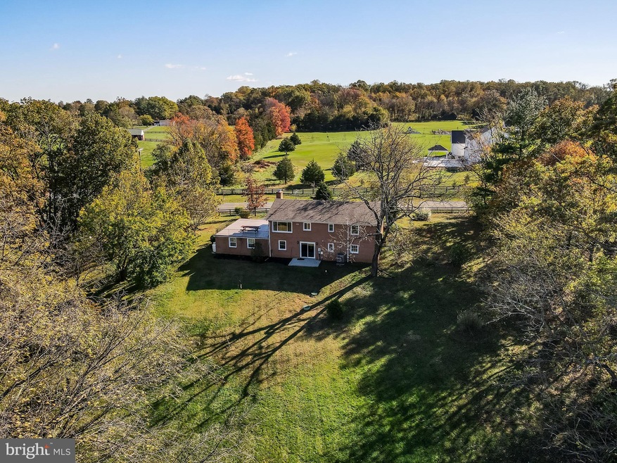 20377 Gleedsville Rd, Leesburg, VA 20175 - photo 1