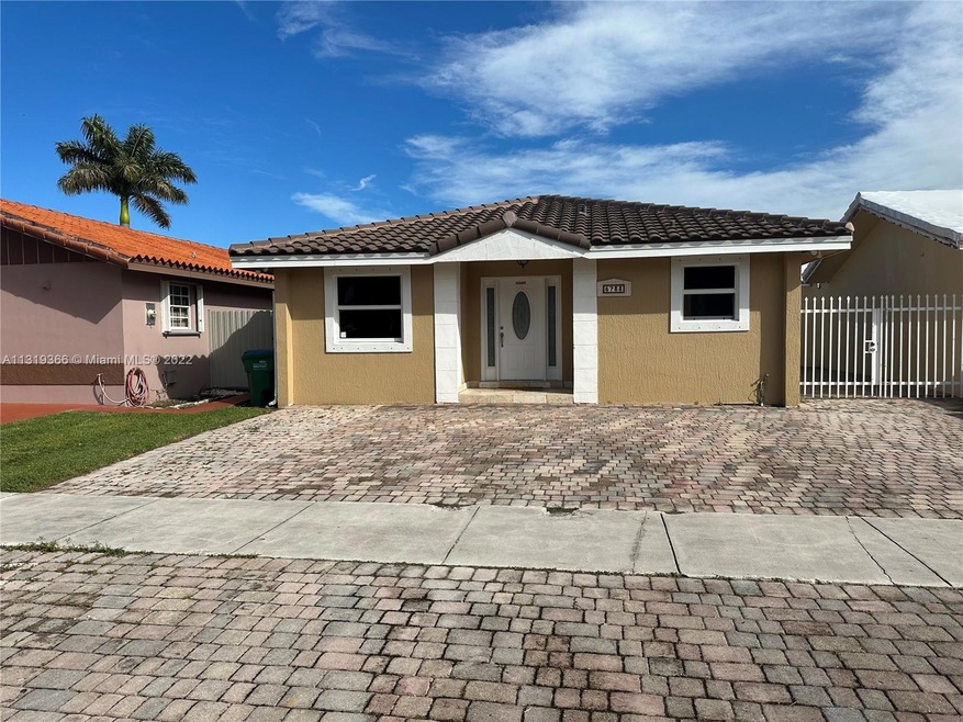 5733 SW 150th Ave, Miami, FL 33193 - photo 1