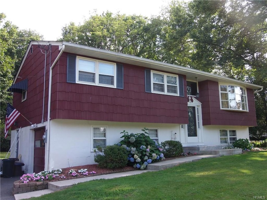 58 Orchard Lake Dr, Monroe, NY 10950 - photo 1