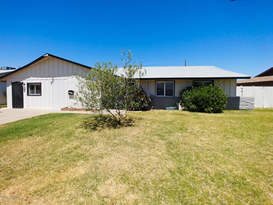 4202 W Lawrence Ln, Phoenix, AZ 85051 - photo 1
