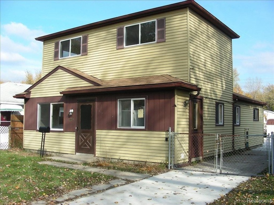 5 BEDROOMS