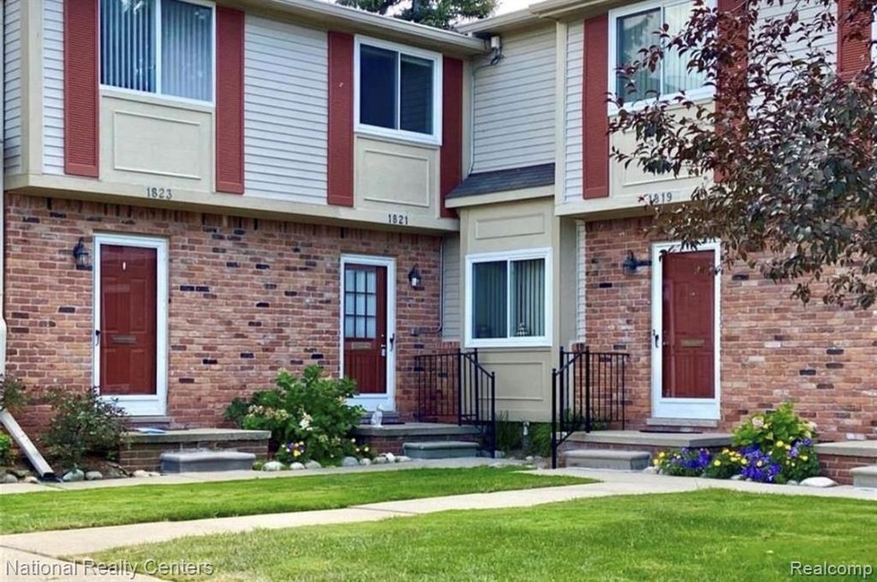 1821 Torquay Ave, Royal Oak, MI 48073 - photo 1