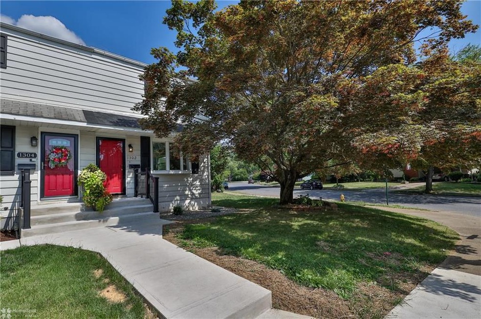 1302 Greenview Dr, Bethlehem, PA 18018 - photo 1