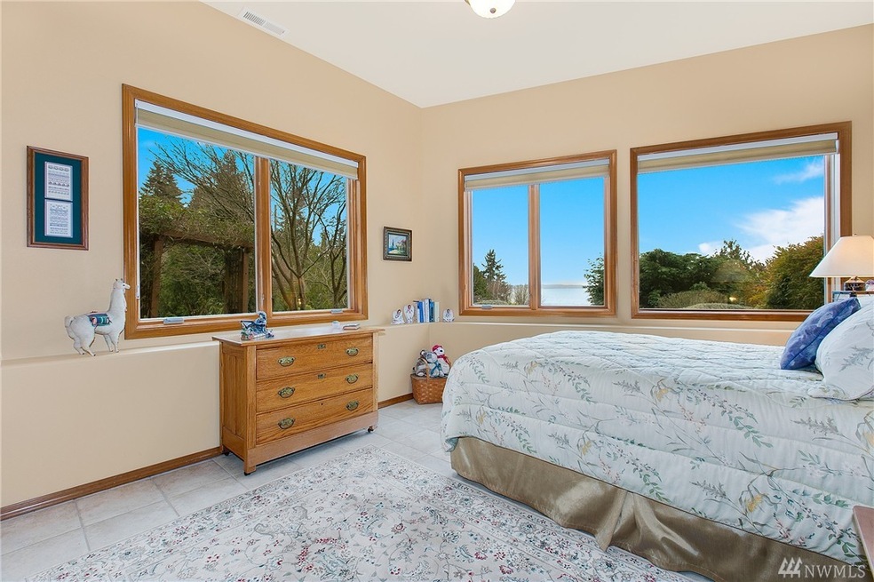 4150 Memory Ln W, University Place, WA 98466 - photo 1