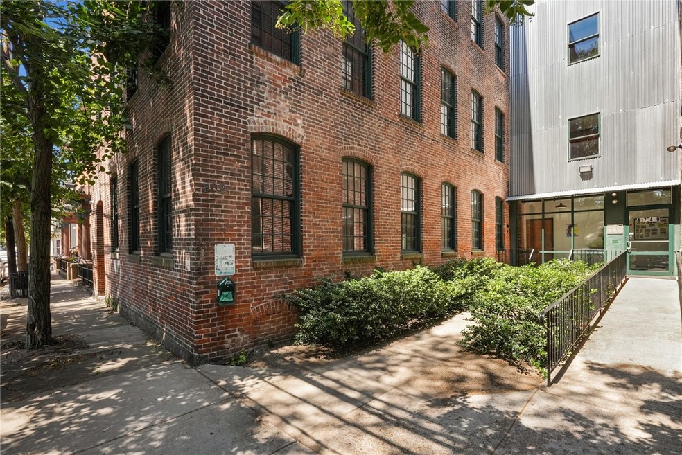 407 Pine St unit 303, Providence, RI 02903 - photo 1