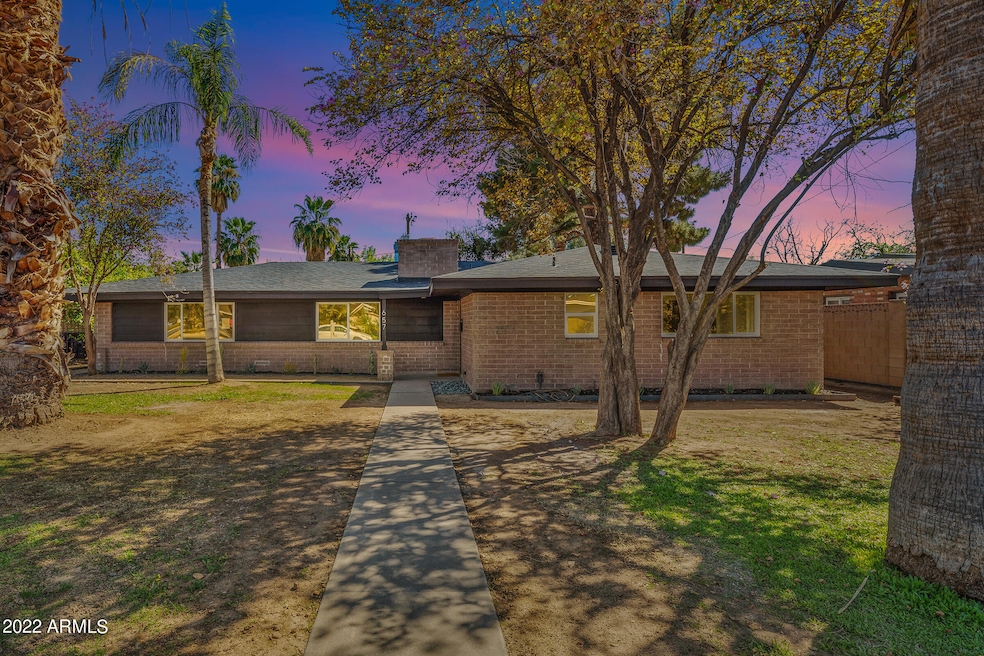 657 W Toledo St-35