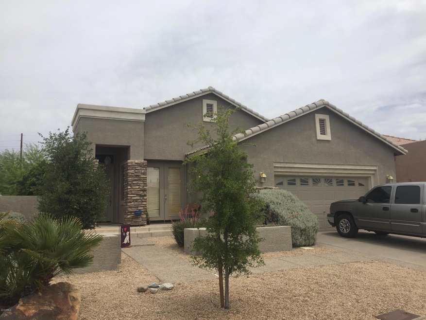 6210 E Rochelle