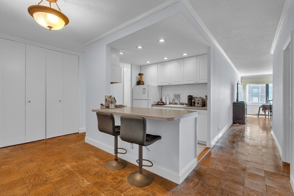 Harbor Towers unit 14G, Boston, MA 02110 - photo 1