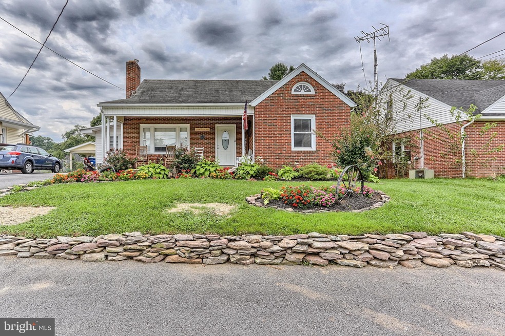 20011 Sheridan Ave, Hagerstown, MD 21742 - photo 1