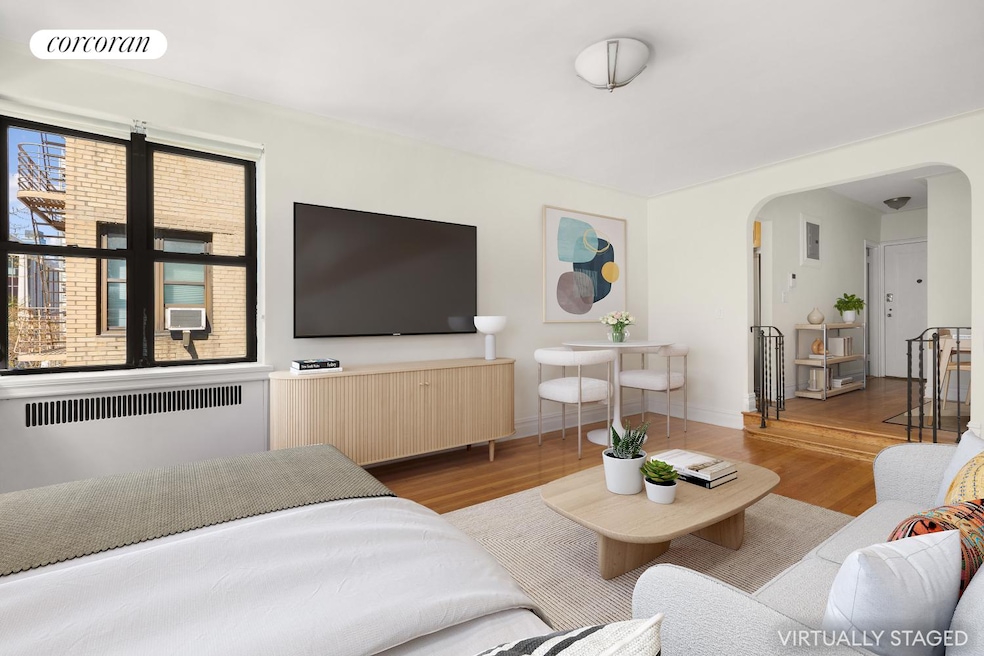 Robin Court unit 2B, New York, NY 10023 - photo 1