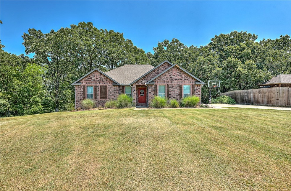 1310 Major Pindall Cir, Prairie Grove, AR 72753 - photo 1