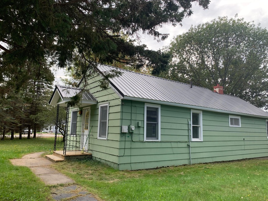 3 bed 1 bath corner lot with garage