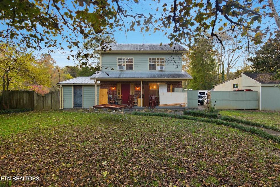 1134 Wallace Rd, Knoxville, TN 37919 - photo 1
