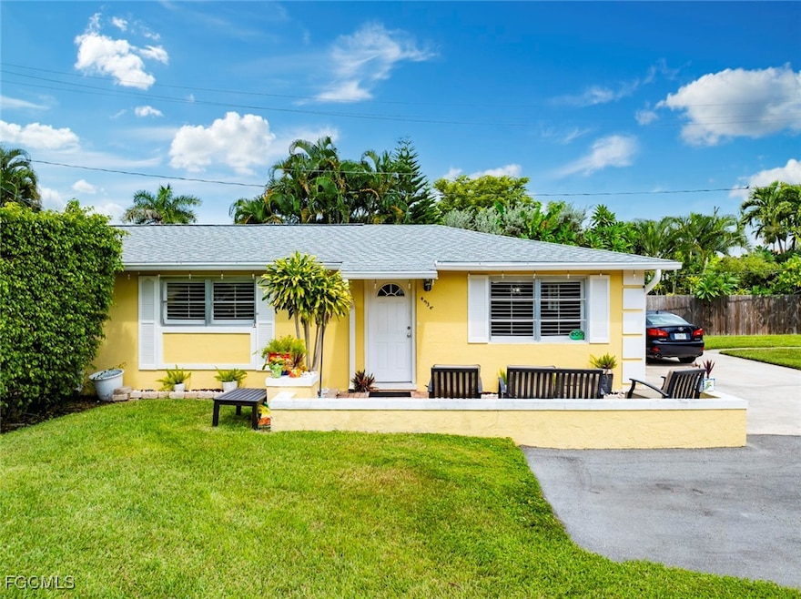 4936 West Blvd unit 10, Naples, FL 34103 - photo 1