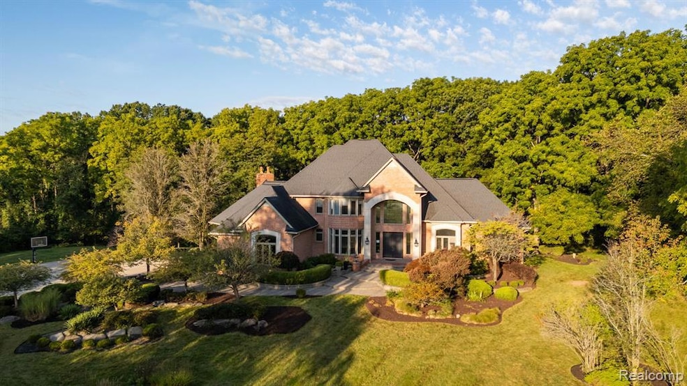 5779 Pinecrest Estates Dr, Ann Arbor, MI 48105 - photo 1