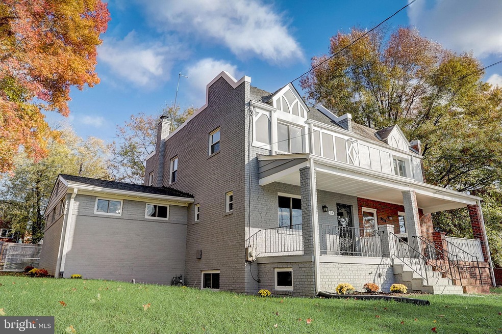 33 46th St NE, Washington, DC 20019 - photo 1