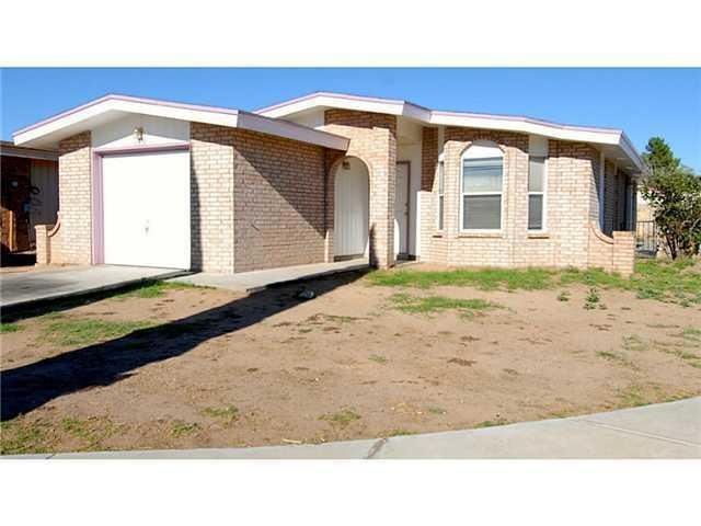 1031 Green Lilac Cir, El Paso, TX 79915 - photo 1