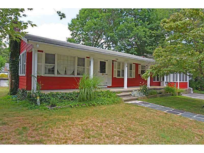 129 Pettaquamscutt Lake Rd, Saunderstown, RI 02874 - photo 1