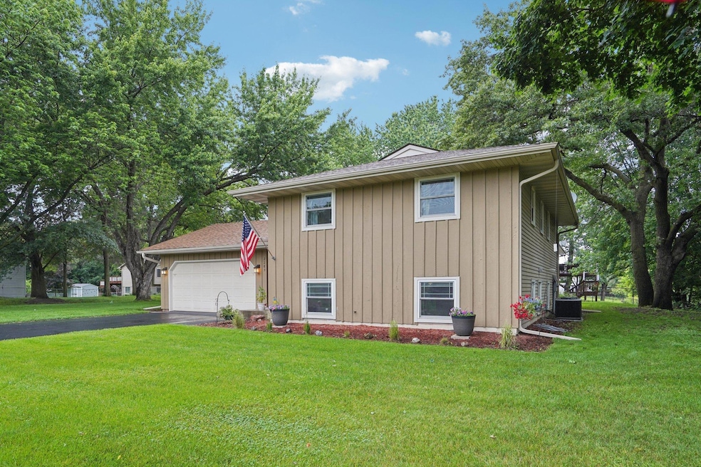 2285 123rd Ln NW, Coon Rapids, MN 55448 - photo 1