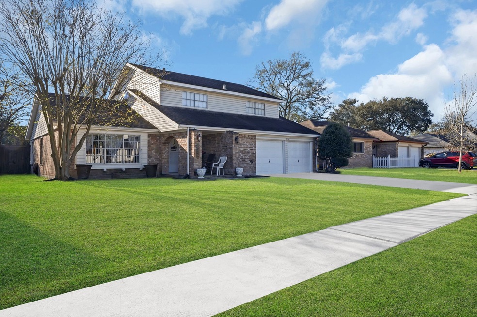 10606 Sagetree Dr, Houston, TX 77089 - photo 1