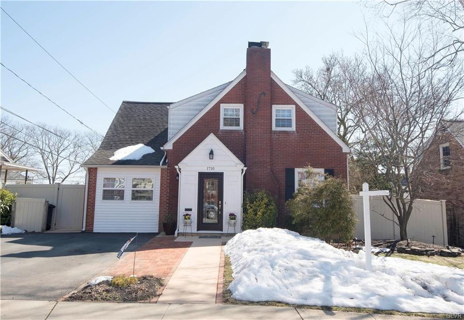 Welcome to desirable Edgeboro area at 1710 Elm Str