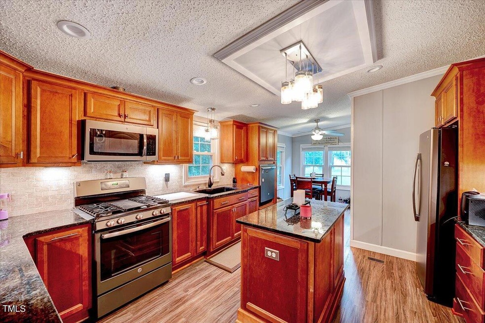 16-1575 Hardee Rd-16