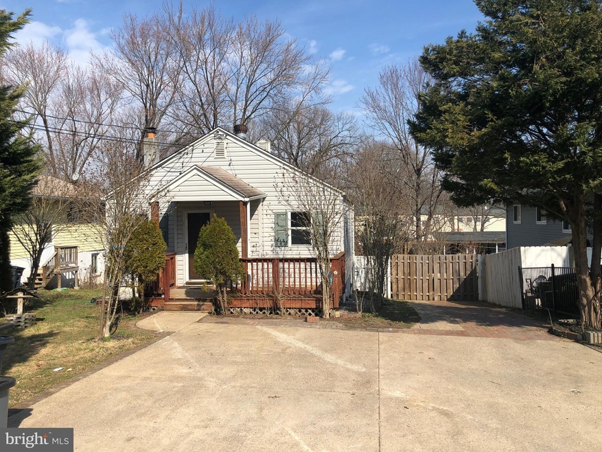 8412 Spruce Hill Dr, Laurel, MD 20707 - photo 1