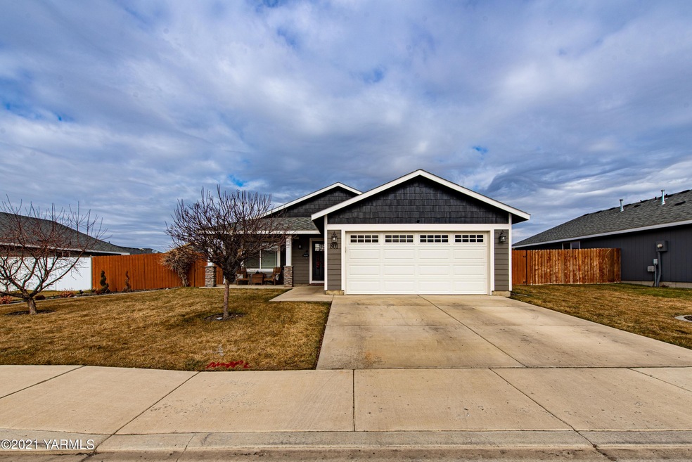 801 Columbus