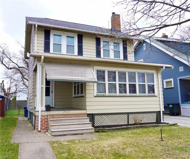 Welcome home to 2023 Elmwood in Lakewood, Ohio.