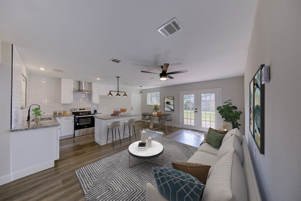 6330 King Post Dr, Houston, TX 77088 - photo 1