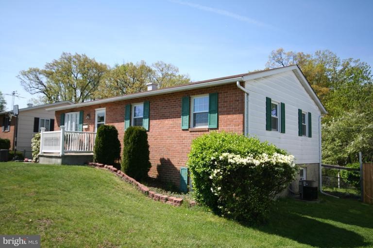 3405 Acton Rd, Parkville, MD 21234 - photo 1