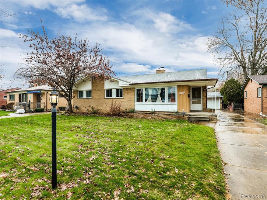 14147 Cardwell St Livonia MI-041-038-14147 Cardwell Livonia0038-MLS_Size.jpg