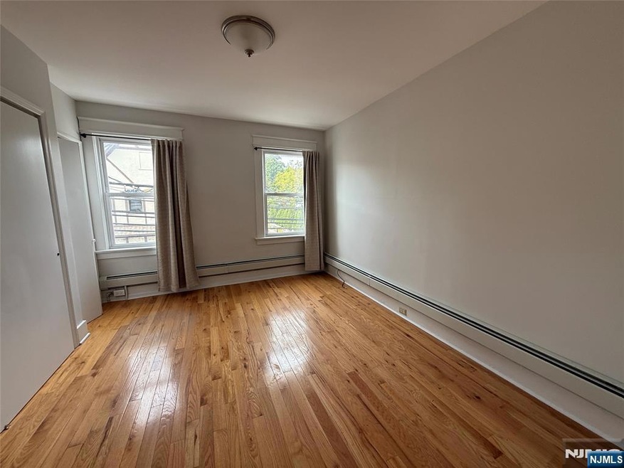 137 Valley Rd unit 2, Montclair, NJ 07042 - photo 1