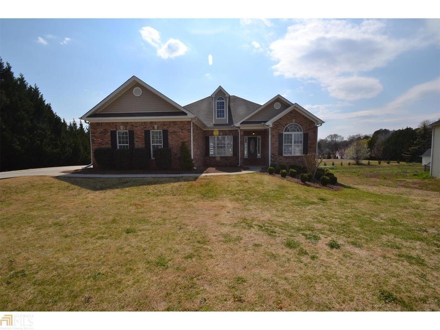 4923 Planters Way, Flowery Branch, GA 30542 - photo 1