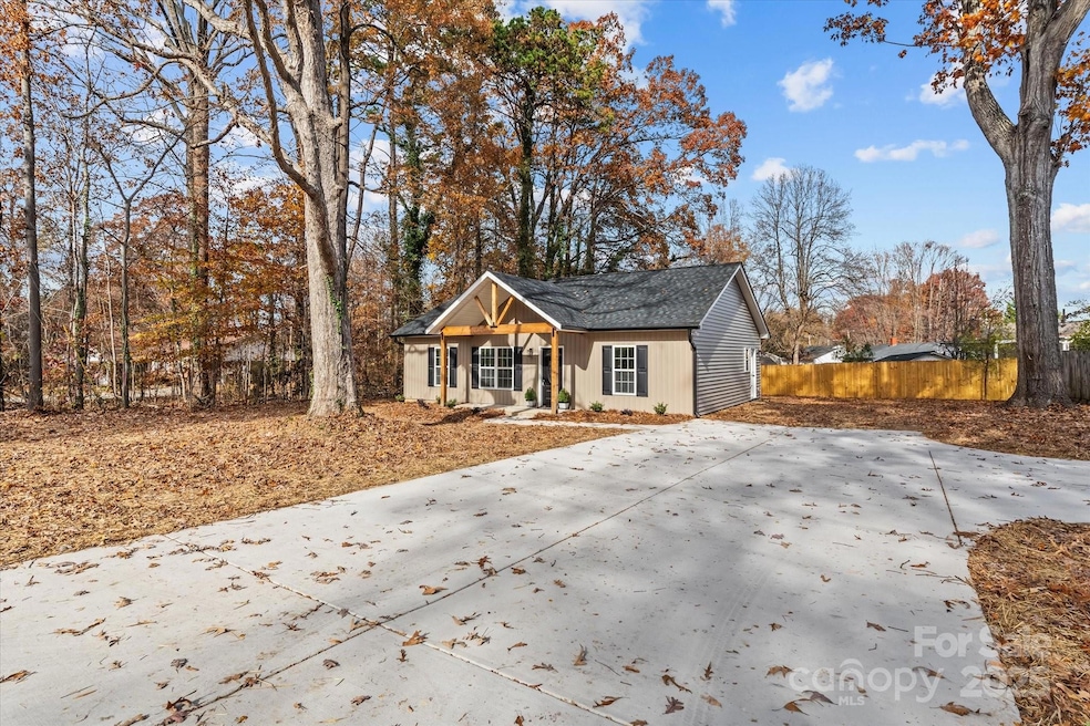 402 N Ward Ave, High Point, NC 27262 - photo 1