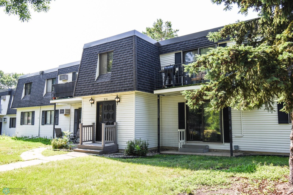 210 35th Ave N unit 10, Fargo, ND 58102 - photo 1