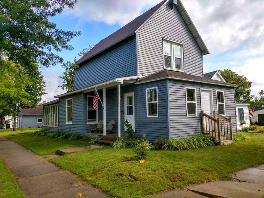 103 E Prospect Ave, Tomahawk, WI 54487 - photo 1