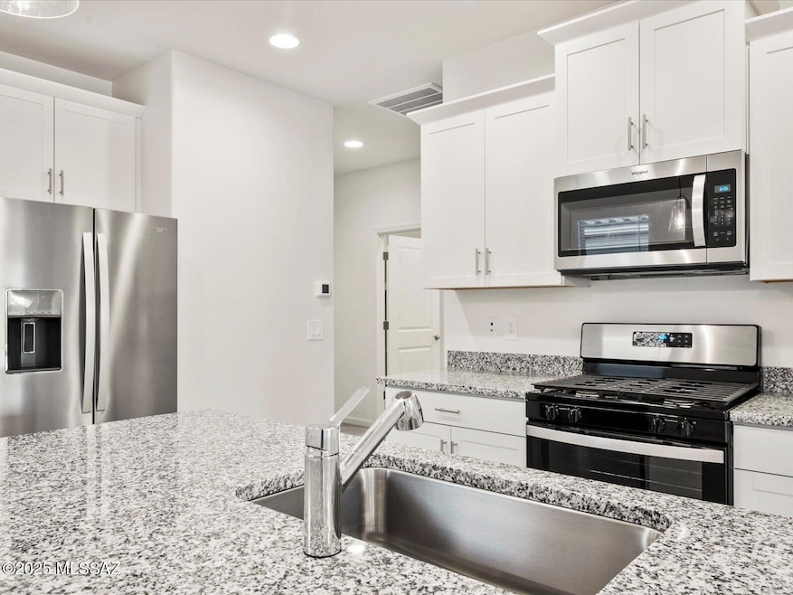 9807 N Summerstone Ave, Tucson, AZ 85743 - photo 1