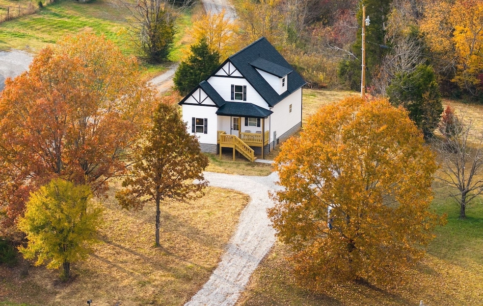 BRAND NEW HOME THAT IS ABSOLUTELY ADORABLE!!!