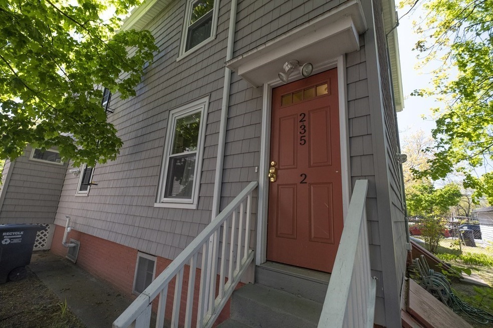 235 Brookline St unit 2, Cambridge, MA 02139 - photo 1