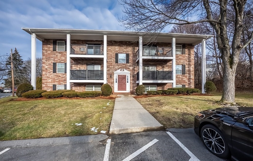 5 Walker Rd unit 9, North Andover, MA 01845 - photo 1