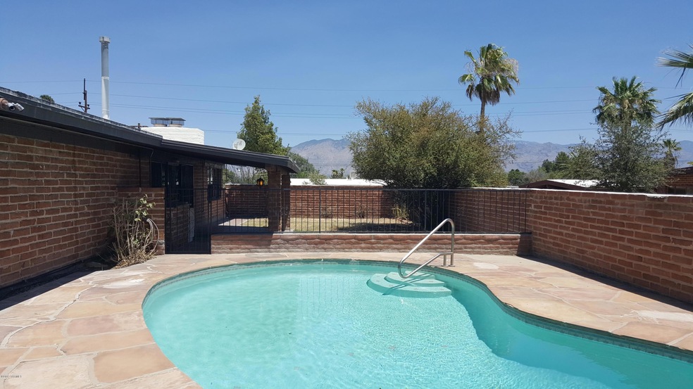 5302 E 5th St, Tucson, AZ 85711 - photo 1