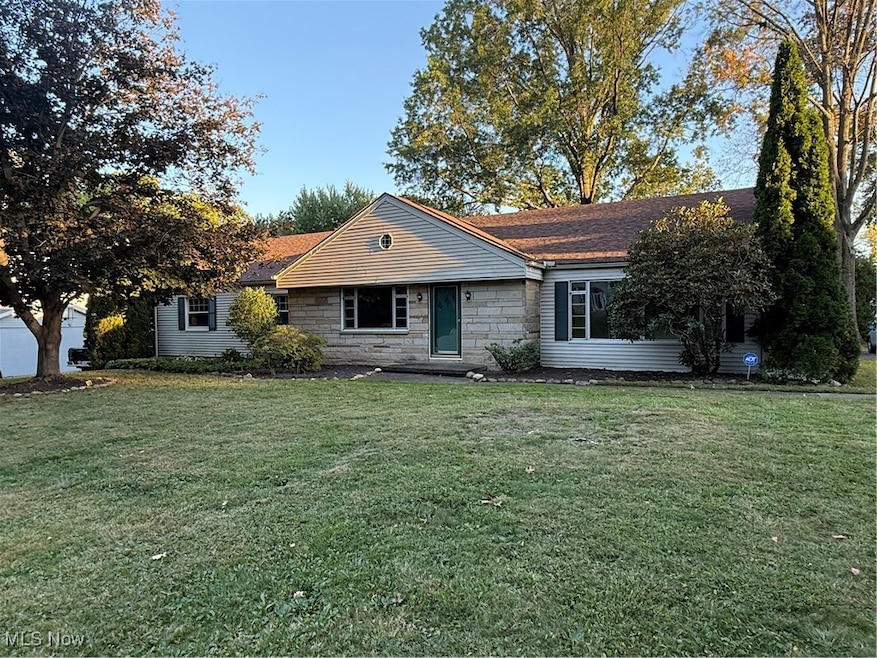 2520 Holgate Rd, Akron, OH 44313 - photo 1