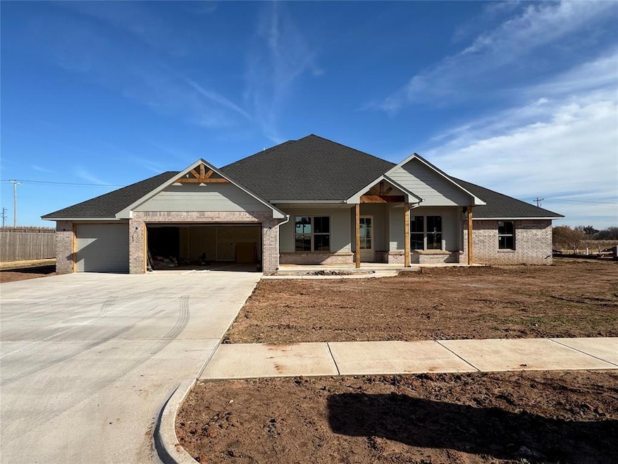 1060 Maverick Pass, Piedmont, OK 73078 - photo 1