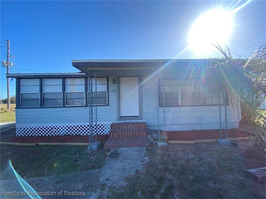 738 N Scenic Hwy, Frostproof, FL 33843 - photo 1