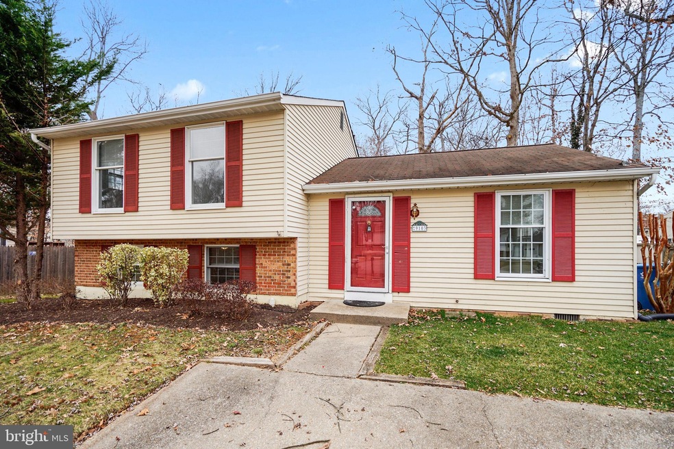 9103 Colgrove Ct, Lorton, VA 22079 - photo 1