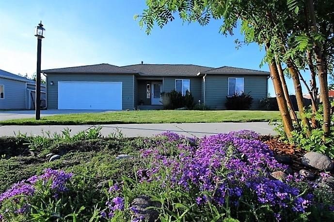 Mature Trees, Shrubs and Perennials. Fenced Yard f