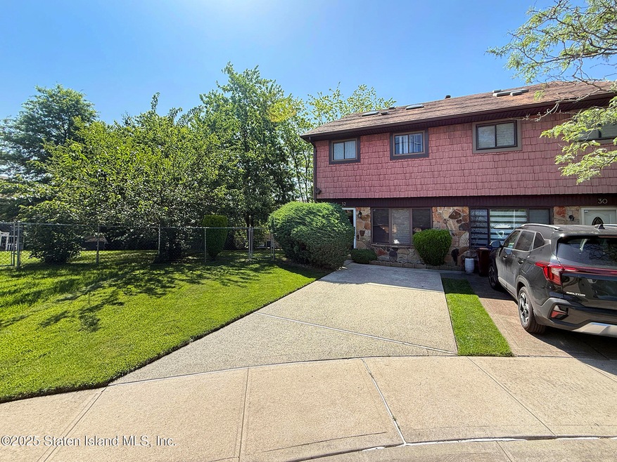 32 Sutton Place unit 144, Staten Island, NY 10312 - photo 1
