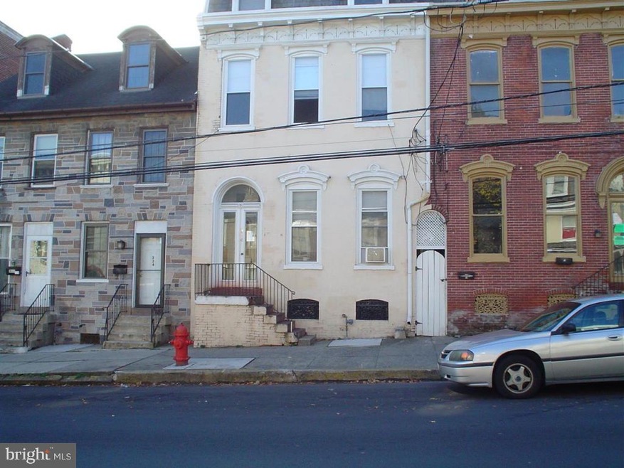 326 W King St, Lancaster, PA 17603 - photo 1